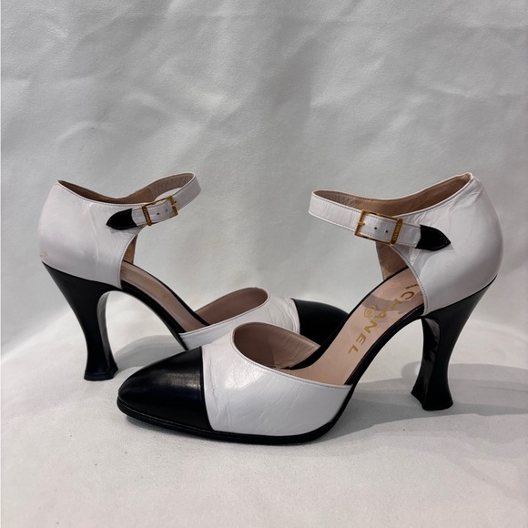 Chanel Heels - Picture 1 of 7